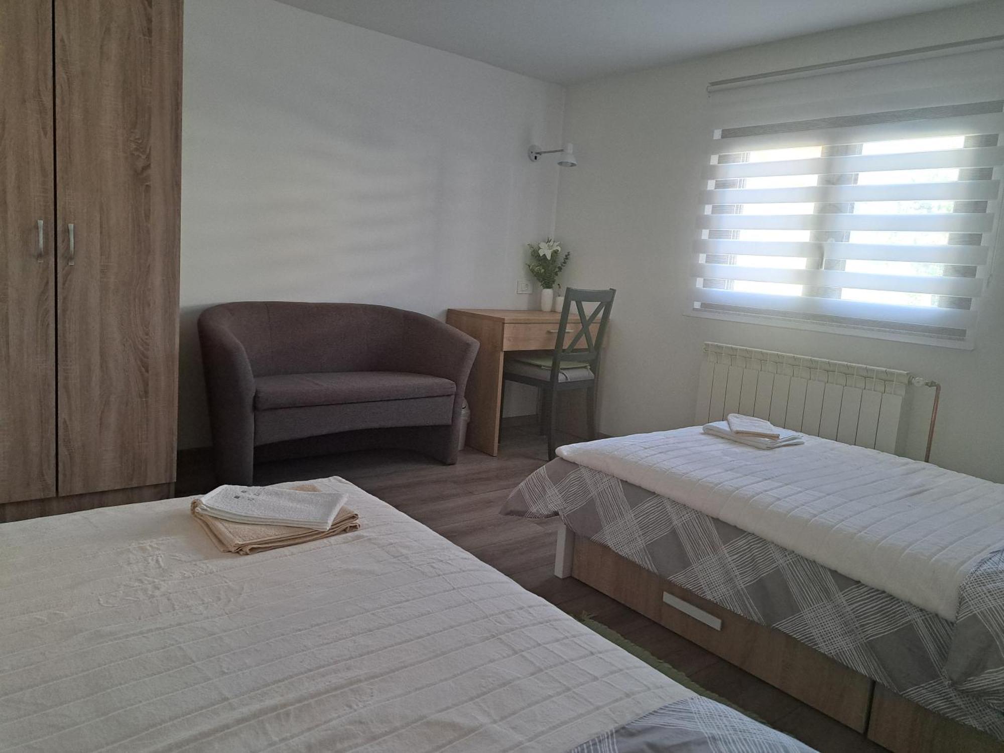 Apartman Luma Госпич Экстерьер фото